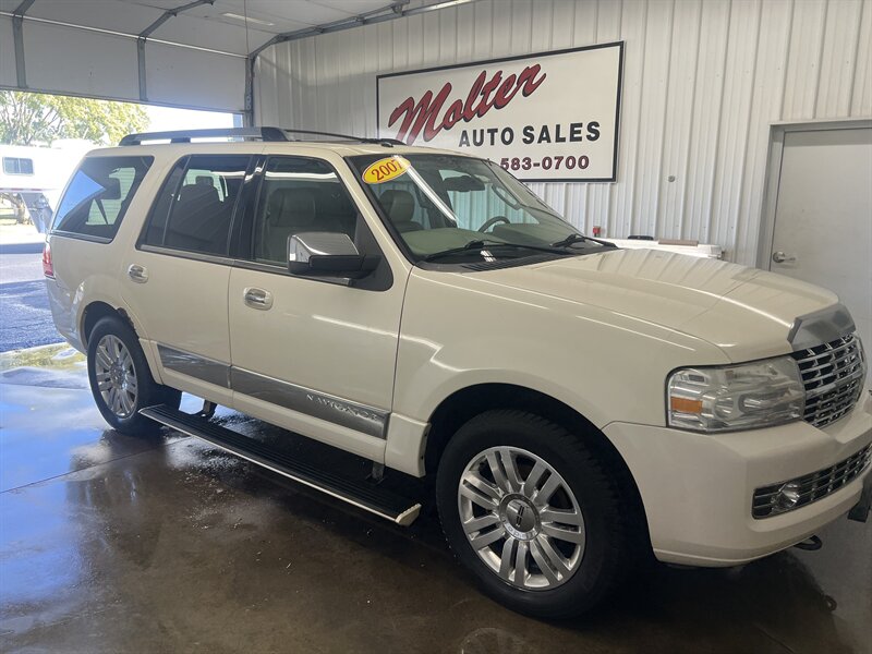 2007 Lincoln Navigator Luxury   - Photo 1 - Monticello, IN 47960