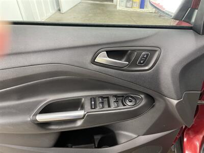 2018 Ford Escape SE   - Photo 8 - Monticello, IN 47960