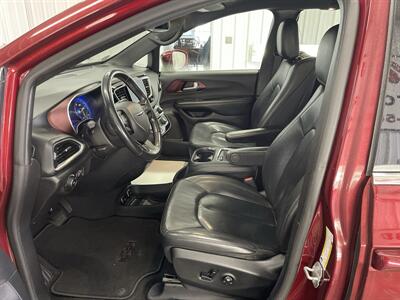 2020 Chrysler Pacifica Touring L Plus 35th   - Photo 5 - Monticello, IN 47960