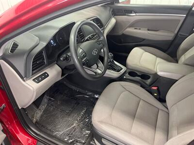 2019 Hyundai ELANTRA SEL   - Photo 6 - Monticello, IN 47960