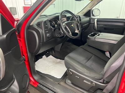 2011 Chevrolet Silverado 1500 LT   - Photo 6 - Monticello, IN 47960