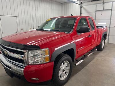 2011 Chevrolet Silverado 1500 LT   - Photo 2 - Monticello, IN 47960