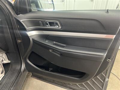 2017 Ford Explorer XLT   - Photo 11 - Monticello, IN 47960
