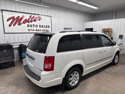 2010 Chrysler Town & Country Touring   - Photo 2 - Monticello, IN 47960