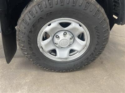 2012 Toyota Tacoma V6  4x4 - Photo 12 - Monticello, IN 47960