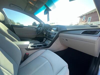 2016 Hyundai SONATA SE   - Photo 11 - Nampa, ID 83651