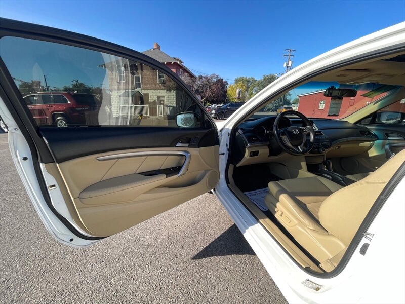 2011 Honda Accord EX-L V6 - Photo 7 - Nampa, ID 83651