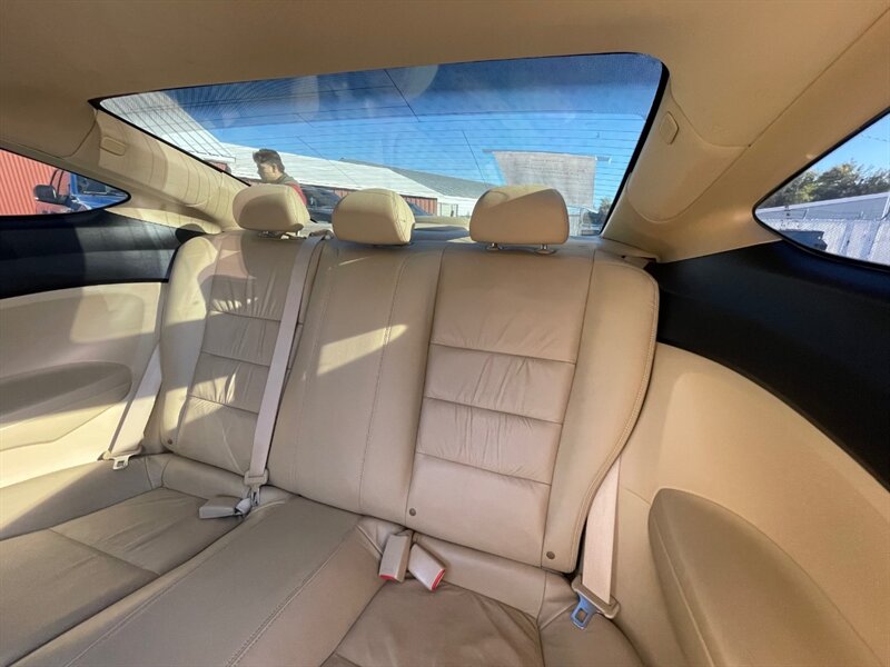2011 Honda Accord EX-L V6 - Photo 8 - Nampa, ID 83651
