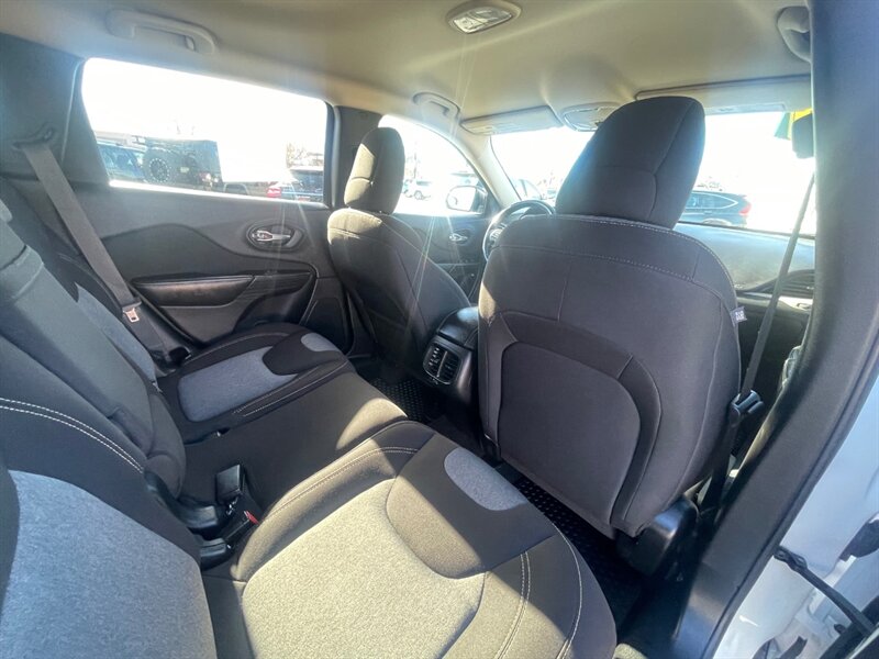 2017 Jeep Cherokee Sport Altitude - Photo 10 - Boise, ID 83704