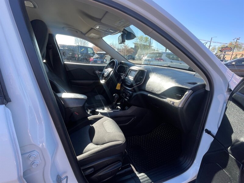 2017 Jeep Cherokee Sport Altitude - Photo 11 - Boise, ID 83704