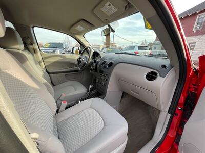 2011 Chevrolet HHR LT   - Photo 11 - Nampa, ID 83651