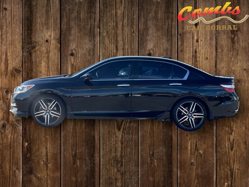 2016 Honda Accord Sport photo 2