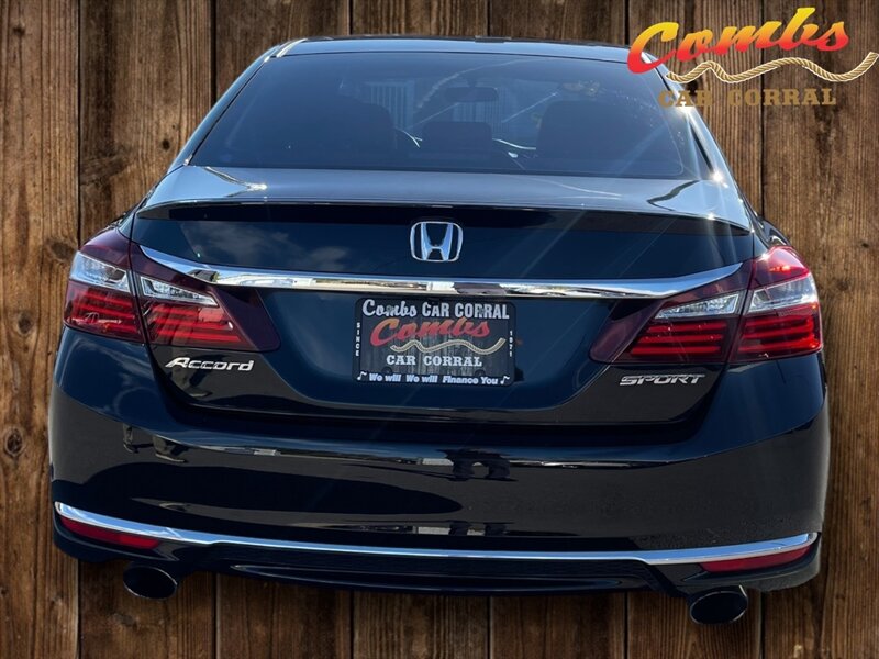 2016 Honda Accord Sport photo 3