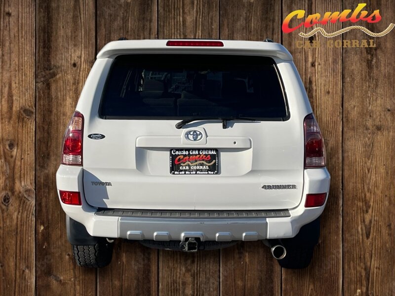 2004 Toyota 4Runner SR5 - Photo 4 - Nampa, ID 83651