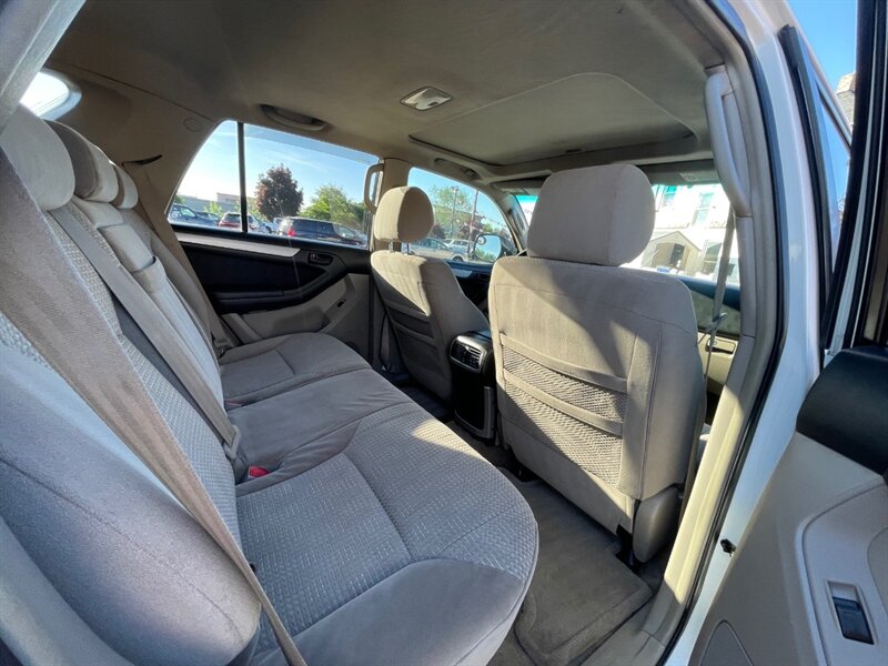 2004 Toyota 4Runner SR5 - Photo 9 - Nampa, ID 83651