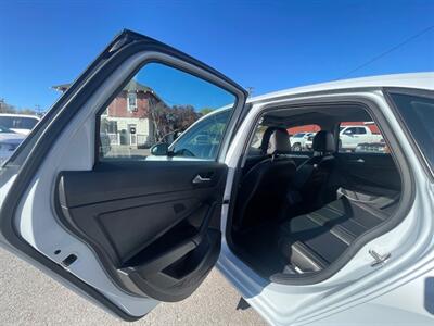 2019 Volkswagen Jetta SE   - Photo 8 - Boise, ID 83704