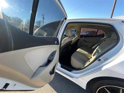 2012 Kia Optima Hybrid LX   - Photo 8 - Nampa, ID 83651