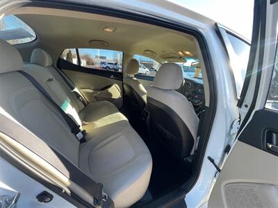 2012 Kia Optima Hybrid LX   - Photo 9 - Nampa, ID 83651