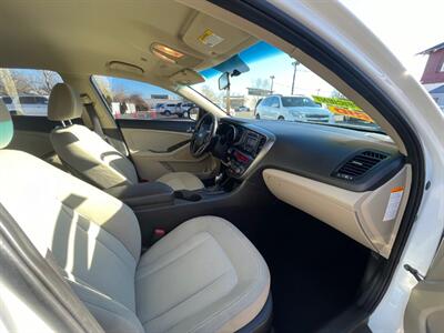 2012 Kia Optima Hybrid LX   - Photo 10 - Nampa, ID 83651