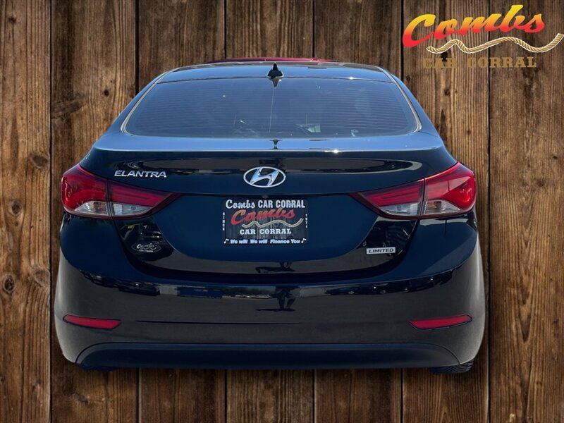 2015 Hyundai ELANTRA Limited - Photo 4 - Nampa, ID 83651