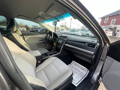 2017 Toyota Camry SE   - Photo 10 - Boise, ID 83704