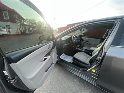 2017 Toyota Camry SE   - Photo 7 - Boise, ID 83704