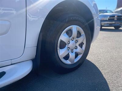 2010 Kia Sedona LX   - Photo 11 - Boise, ID 83704