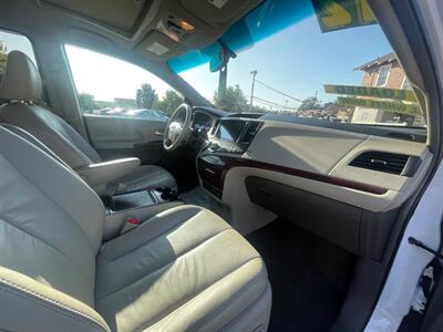2012 Toyota Sienna XLE 7-Passenger   - Photo 13 - Nampa, ID 83651