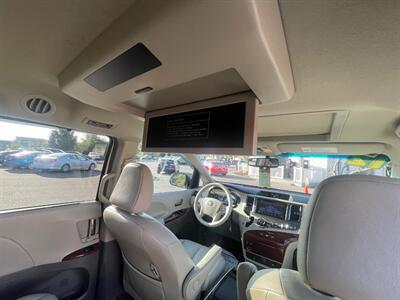 2012 Toyota Sienna XLE 7-Passenger   - Photo 12 - Nampa, ID 83651