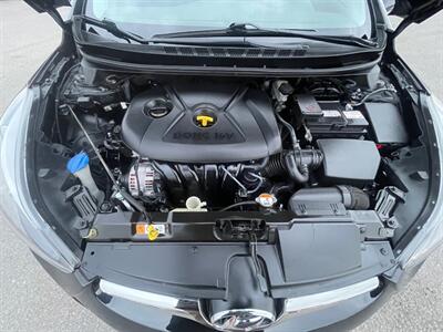 2015 Hyundai ELANTRA Limited   - Photo 12 - Nampa, ID 83651