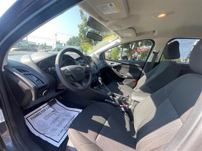 2015 Ford Focus SE   - Photo 6 - Boise, ID 83704