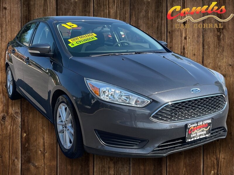 2015 Ford Focus SE  