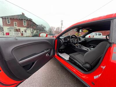 2016 Dodge Challenger SXT   - Photo 7 - Nampa, ID 83651