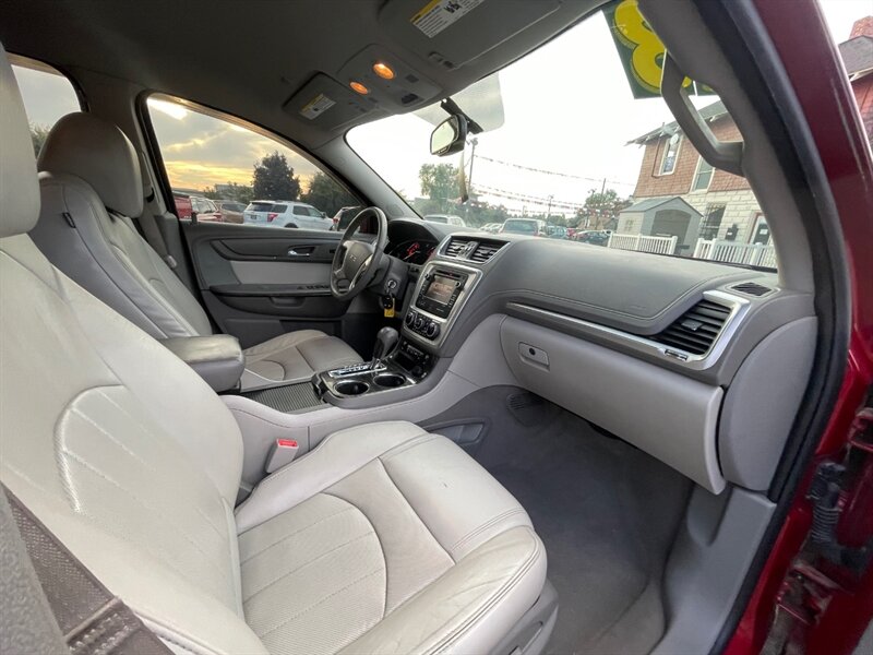 2013 GMC Acadia SLT-2 - Photo 10 - Nampa, ID 83651