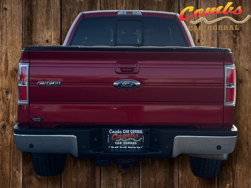 2011 Ford F-150 Lariat photo 2