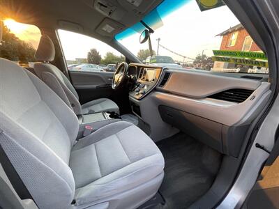 2015 Toyota Sienna LE 8-Passenger   - Photo 12 - Boise, ID 83704