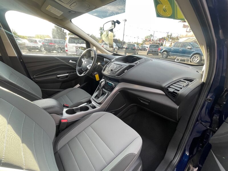 2016 Ford C-MAX Hybrid SE - Photo 10 - Nampa, ID 83651