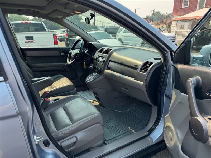 2009 Honda CR-V EX-L w/Navi - Photo 9 - Nampa, ID 83651