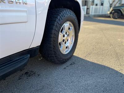 2012 Chevrolet Suburban LT   - Photo 12 - Nampa, ID 83651