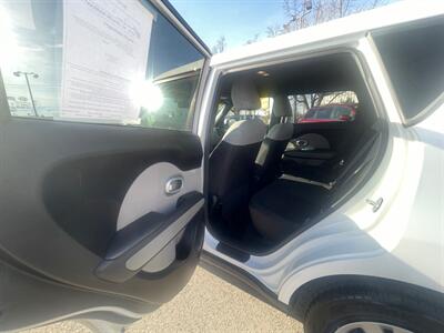 2014 Kia Soul   - Photo 8 - Boise, ID 83704