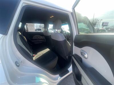 2014 Kia Soul   - Photo 9 - Boise, ID 83704