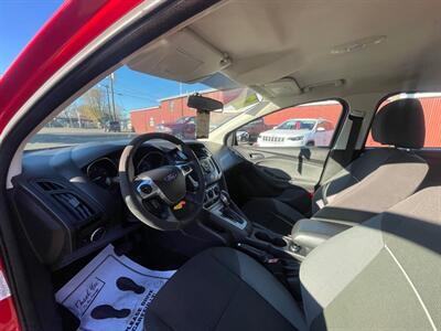 2012 Ford Focus SE   - Photo 6 - Boise, ID 83704