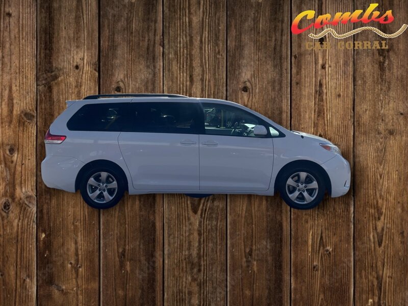 2013 Toyota Sienna LE Mobility 7-Passenger - Photo 5 - Nampa, ID 83651
