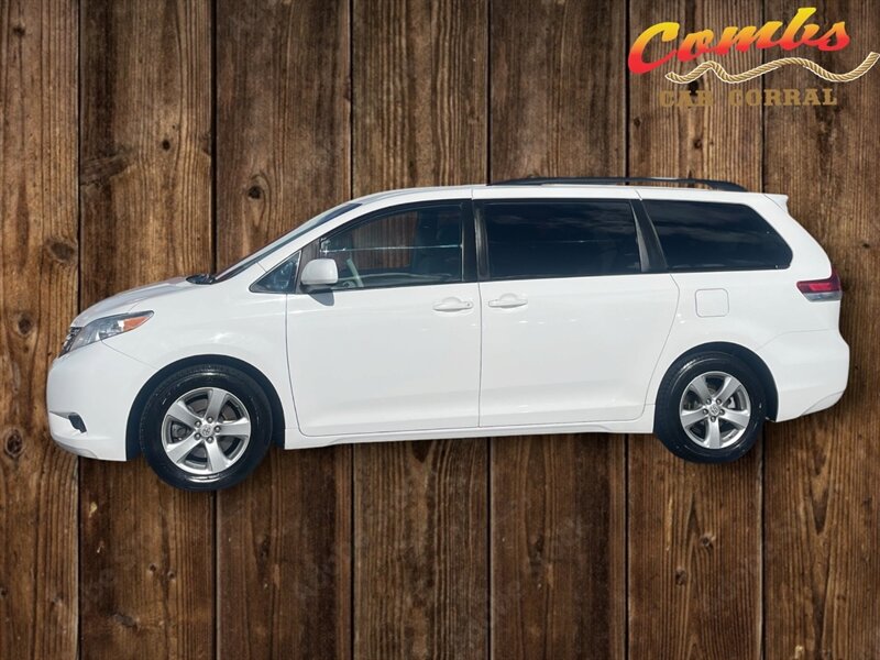 2013 Toyota Sienna LE Mobility 7-Passenger - Photo 3 - Nampa, ID 83651