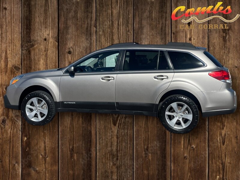 2014 Subaru Outback 3.6R Limited photo 2