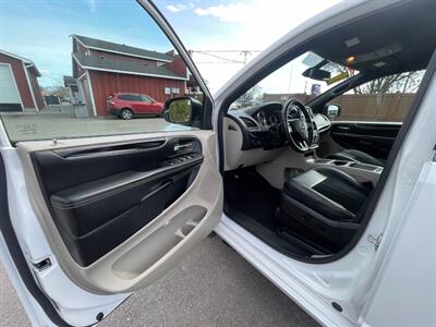 2018 Dodge Grand Caravan SXT   - Photo 7 - Boise, ID 83704