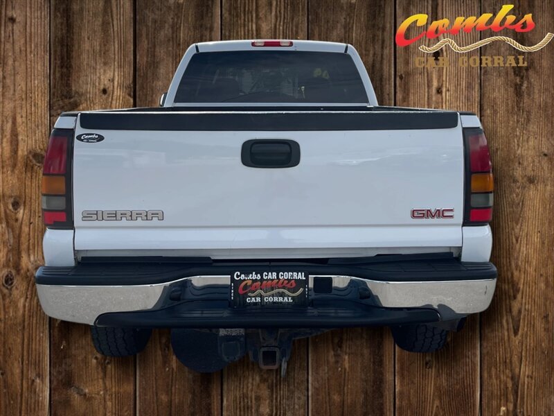 2004 GMC Sierra 2500 Work Truck - Photo 4 - Nampa, ID 83651
