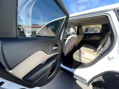 2016 Jeep Cherokee Sport   - Photo 6 - Boise, ID 83704