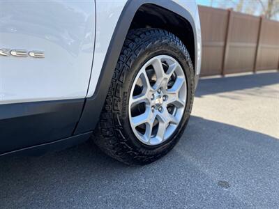 2016 Jeep Cherokee Sport   - Photo 10 - Boise, ID 83704