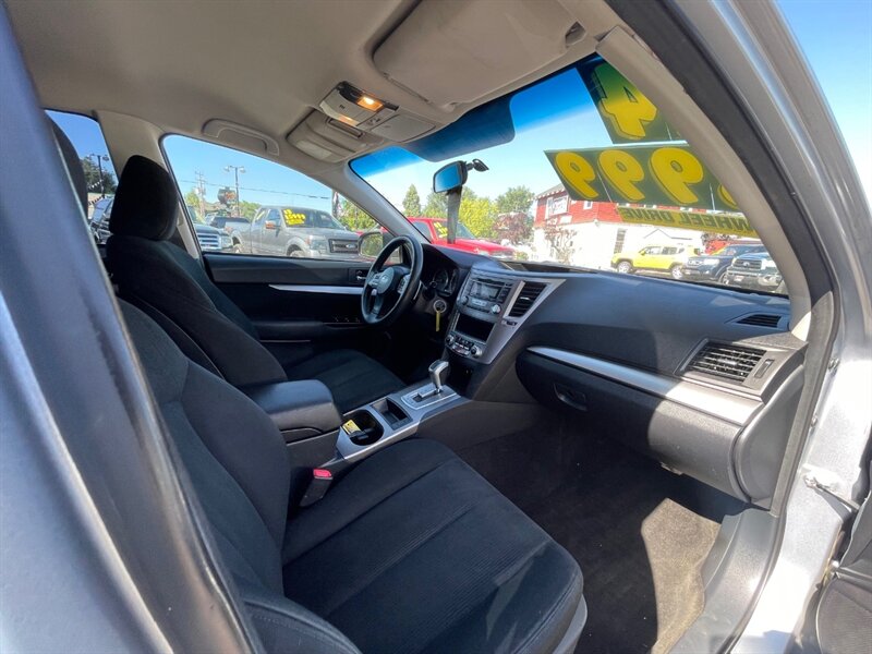 2014 Subaru Outback 2.5i - Photo 10 - Nampa, ID 83651